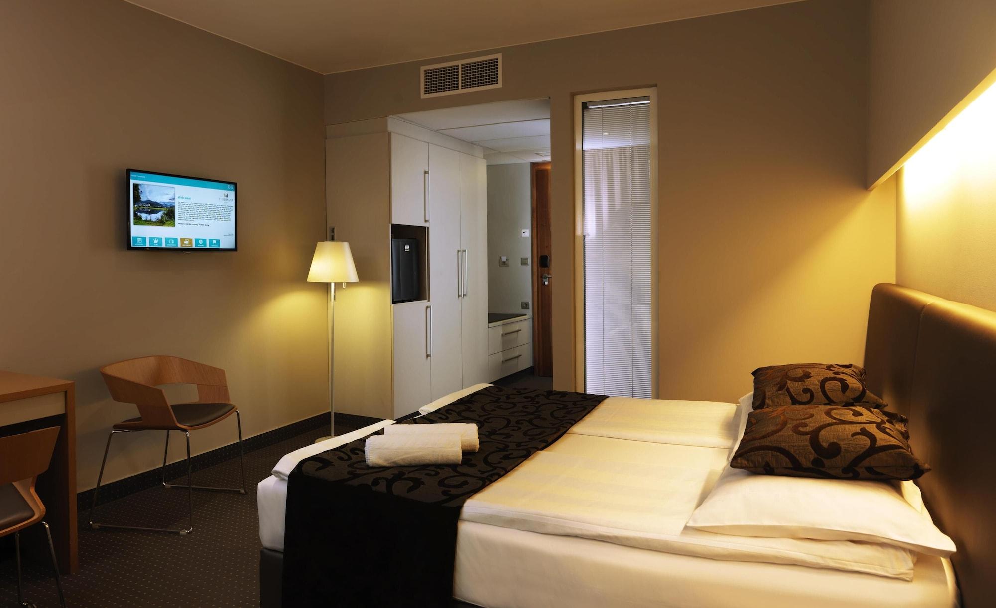 Hotel Thermana Park Lasko**** Superior Екстер'єр фото