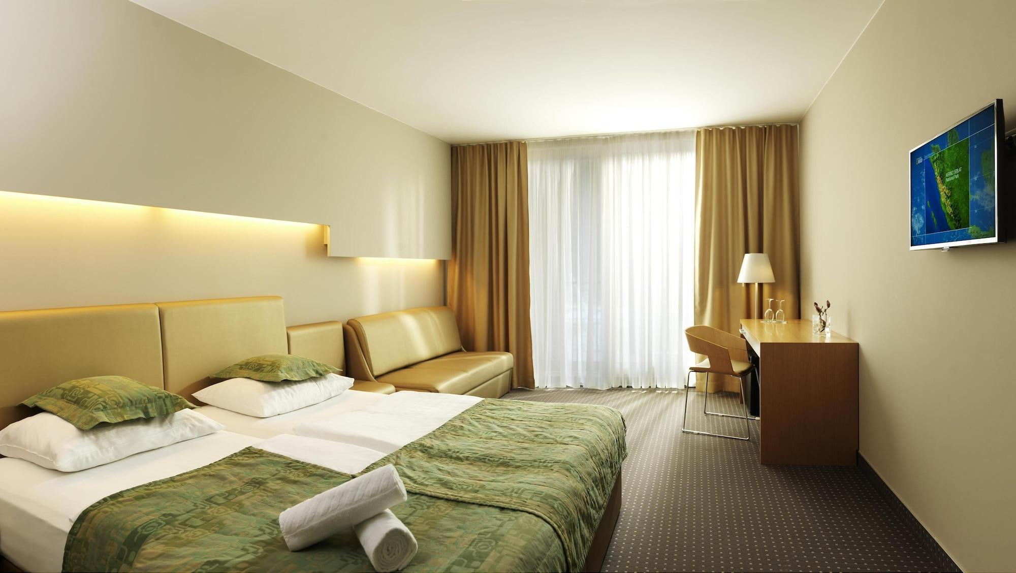 Hotel Thermana Park Lasko**** Superior Екстер'єр фото