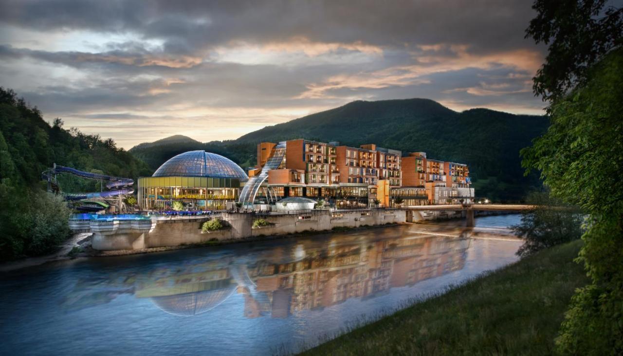Hotel Thermana Park Lasko**** Superior Екстер'єр фото