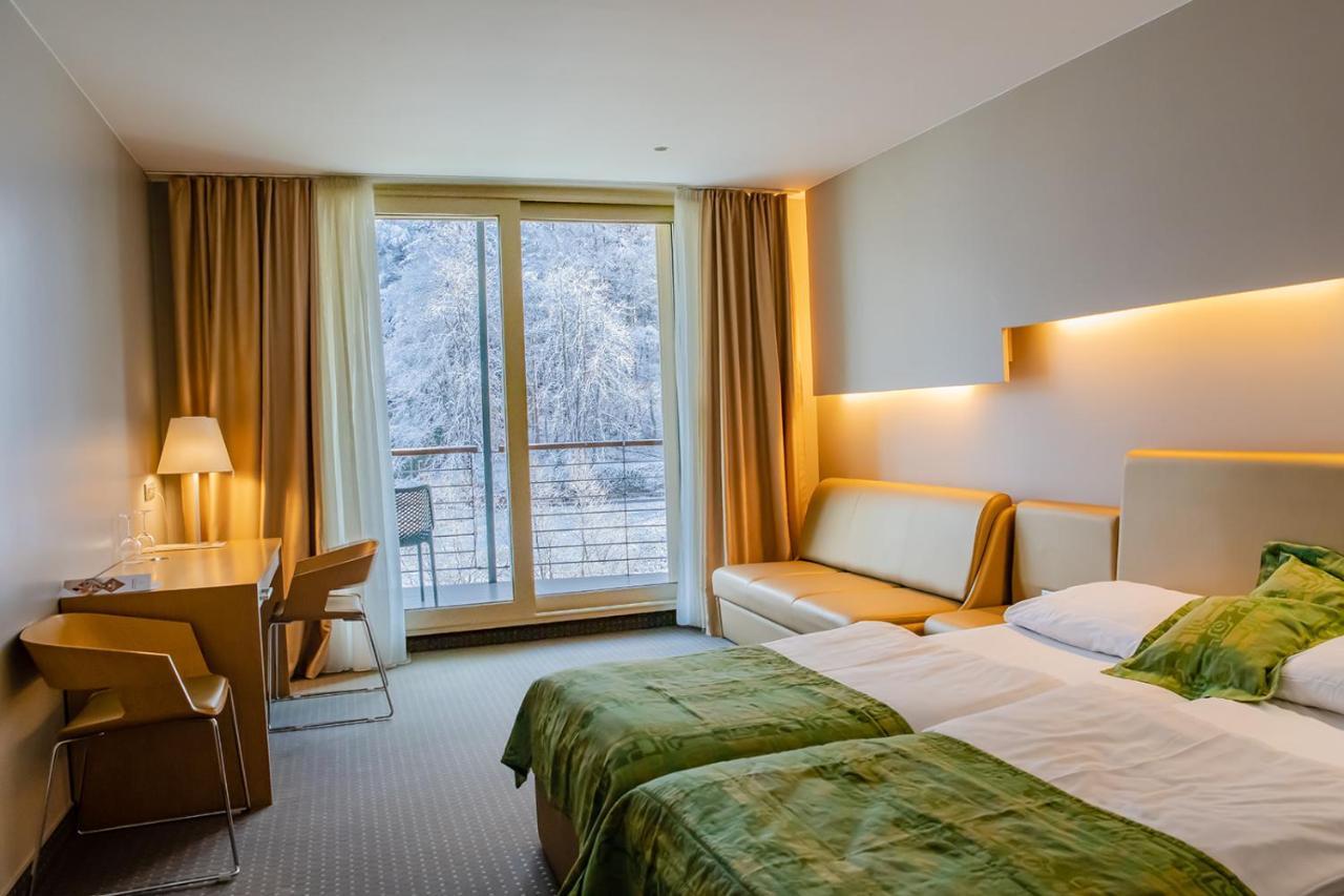 Hotel Thermana Park Lasko**** Superior Екстер'єр фото