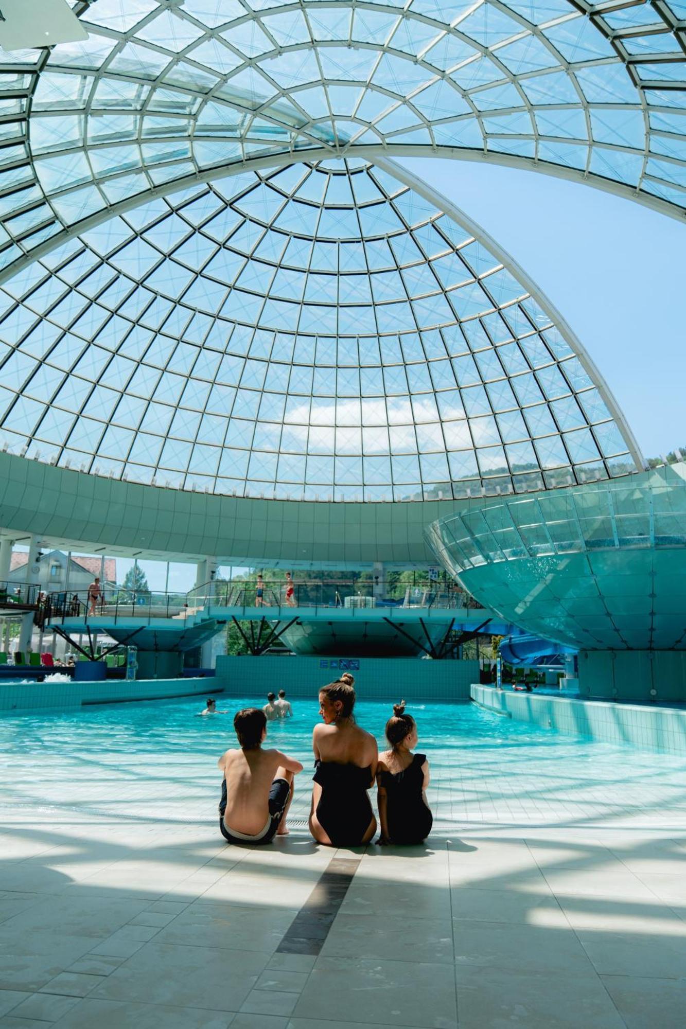 Hotel Thermana Park Lasko**** Superior Екстер'єр фото