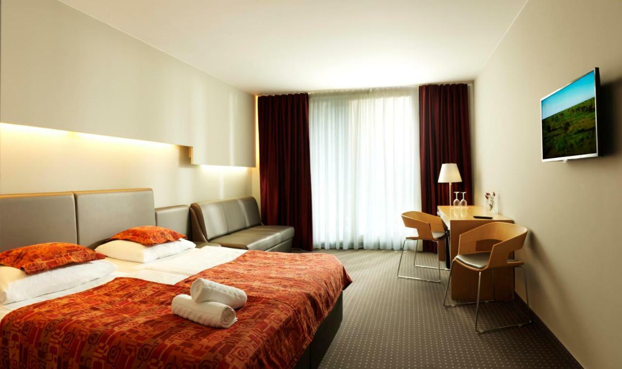 Hotel Thermana Park Lasko**** Superior Екстер'єр фото